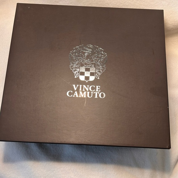 Vince Camuto Dusty Rose block heels - Picture 9 of 9